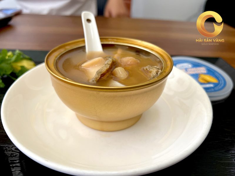 Soup chén vàng bào ngư hải sản
