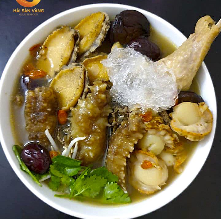 Hải sâm gai vàng tiềm gà