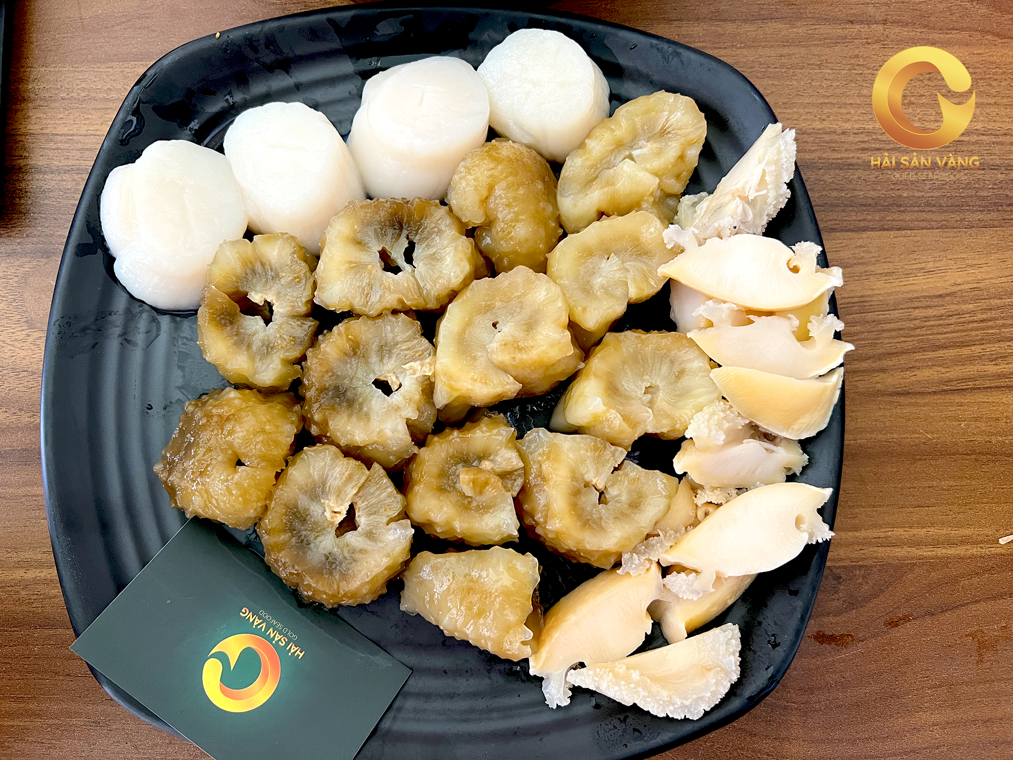 Hải sâm gai vàng hầm bào ngư cồi đệp
