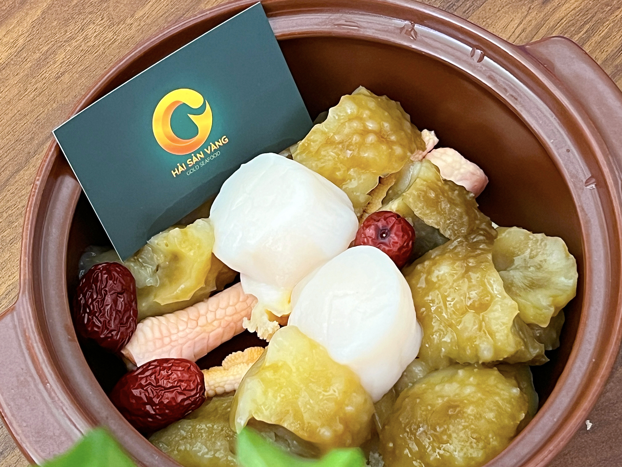 Hải sâm gai vàng hầm bào ngư cồi đệp